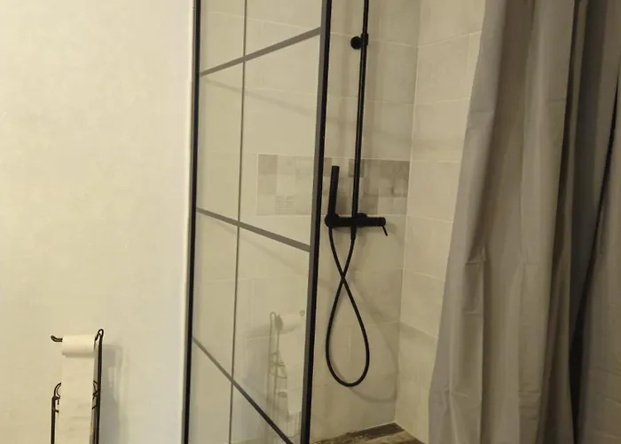 Apartment Flower - 4 *