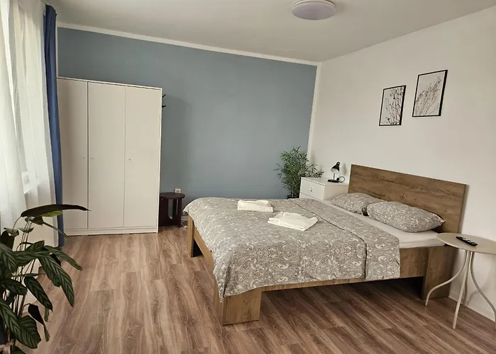 Apartment Flower - 4 *