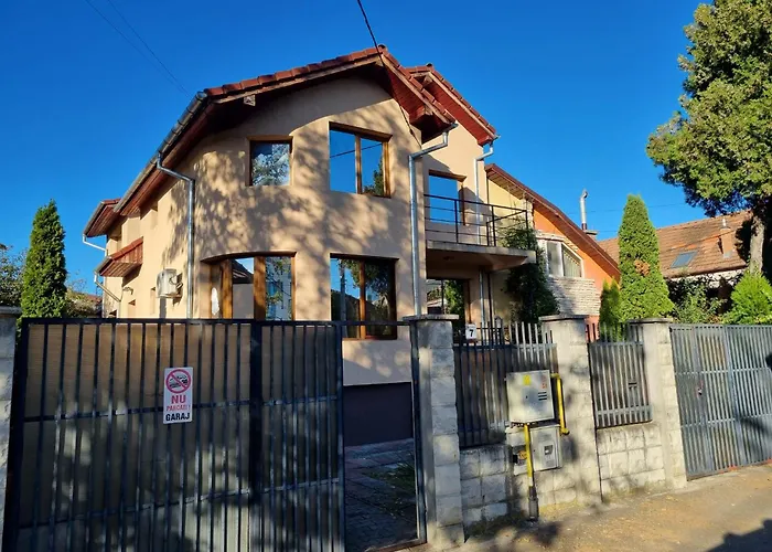 Flower - 4 Apartment